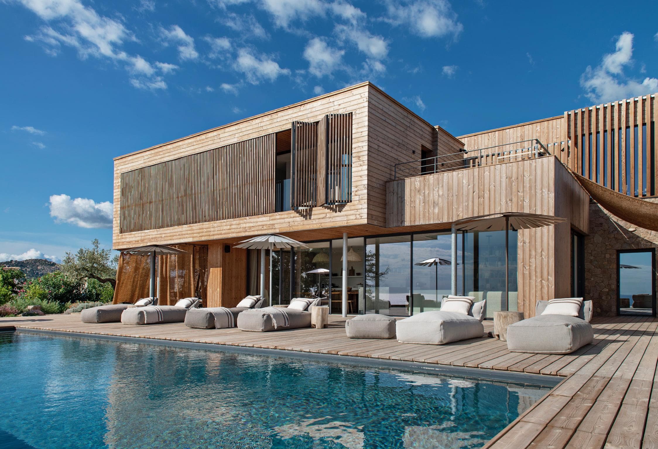 Timber villa vs masonry: real differences in cost, time and value